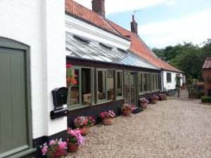 Conservatory painted in Sadolin Superdec